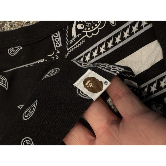Bape Bandana Print Tee Black L  Lightly USED see all pics and measurements - Picture 15 of 15